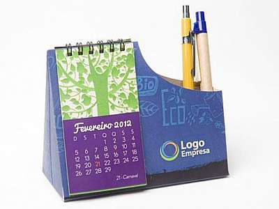 Calendário de mesa personalizado com fotos para imprimir